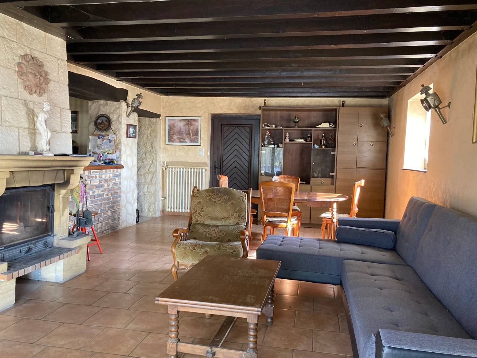 CRANS - BELLE MAISON ANCIENNE RENOVEE DE 188 M2 SUR TERRAIN 897 M2