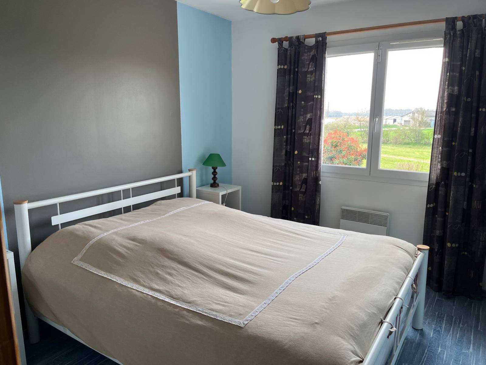 VILLIEU-LOYES-MOLLON - Maison familiale avec charme et confort