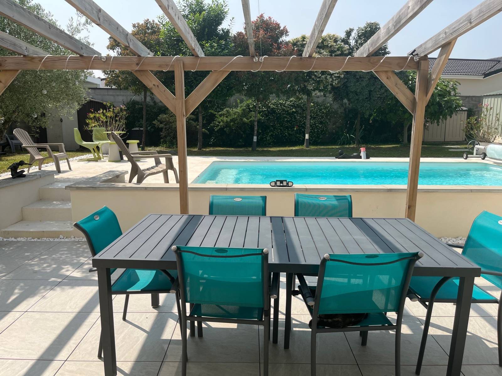 SAINT-BONNET-DE-MURE - Maison familiale d'exception avec piscine et panneaux solaires