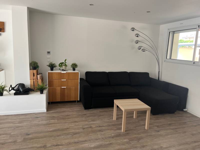 SAINT-BONNET-DE-MURE - Maison familiale d'exception avec piscine et panneaux solaires