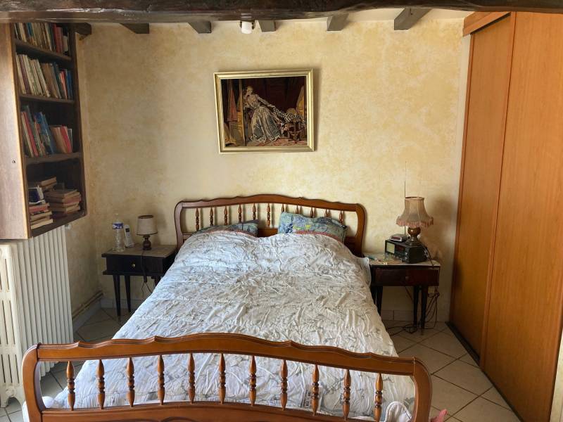 CRANS - BELLE MAISON ANCIENNE RENOVEE DE 188 M2 SUR TERRAIN 897 M2