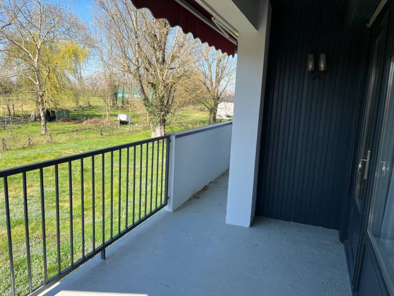 SAINT-JEAN-DE-NIOST - Maison familiale avec jardin arboré et climatisation