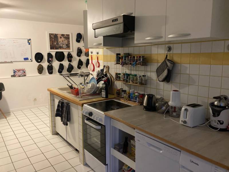 BALAN - APPARTEMENT EN RDC AVEC TERRASSE ET JARDINET